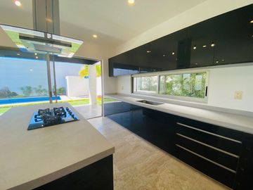 Casa en Fraccionamiento en Paraíso Country Club, Emiliano Zapata, Morelos CAEN-8