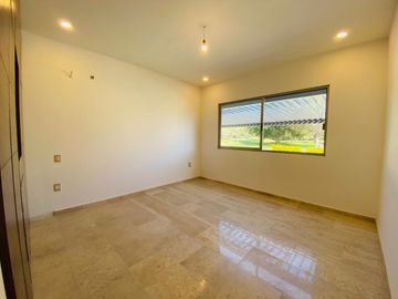 Casa en Fraccionamiento en Paraíso Country Club, Emiliano Zapata, Morelos CAEN-8