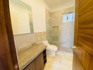 Casa en Fraccionamiento en Paraíso Country Club, Emiliano Zapata, Morelos CAEN-8