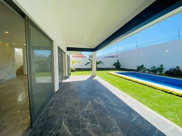 Casa en Fraccionamiento en Paraíso Country Club, Emiliano Zapata, Morelos CAEN-8