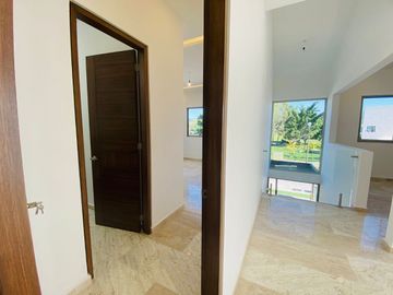 Casa en Fraccionamiento en Paraíso Country Club, Emiliano Zapata, Morelos CAEN-8