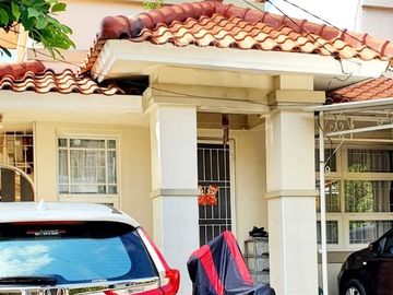 DIJUAL RUMAH HO0K POSISI STRATEGIS DI TAMAN PARAHYANGAN
