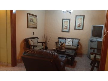 CASA EN CERRO AZUL, LAS VISTAS EN  2.500M2 DE TERRENO
