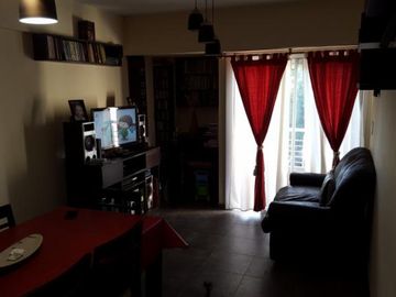 DEPARTAMENTO 2 AMB AMPLIO CASEROS CENTRO