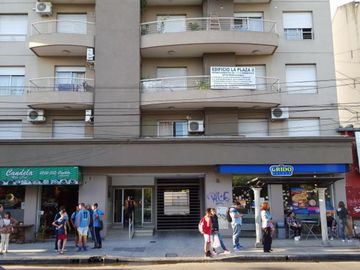 DEPARTAMENTO 2 AMB AMPLIO CASEROS CENTRO