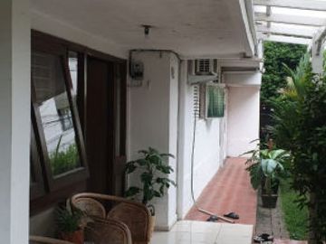 DIJUAL RUMAH STRATEGIS PRESTIGIOUS DEKAT MRT STATION H. NAWI, CIPETE
