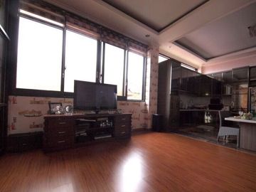 8 Bedroom House for sale
