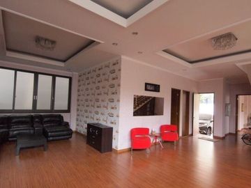 8 Bedroom House for sale