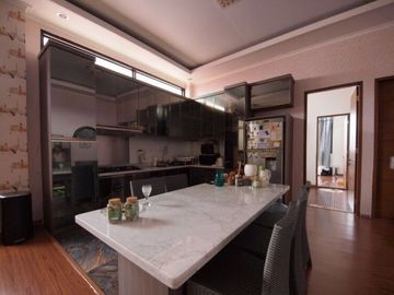 8 Bedroom House for sale