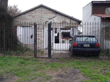 LOTE CON PROPIEDAD EN BLOCK