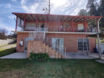 Amplia cabaña en venta