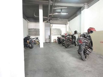 Rumah Kosan Fully Furnish Dengan 81 Kamar Tidur Dekat Kampus Trisakti