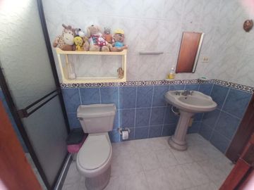 COD. 577 - SE VENDE CASA - BARRIO: FLORENCIA I