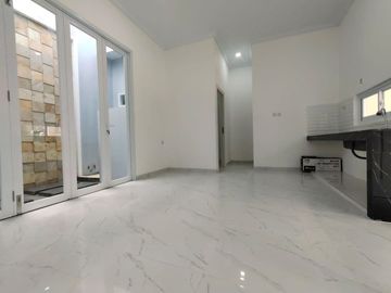 Modern house 2 lantai siap huni murah dkt tol sawangan,Depok