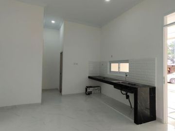 Modern house 2 lantai siap huni murah dkt tol sawangan,Depok
