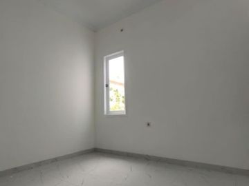 Modern house 2 lantai siap huni murah dkt tol sawangan,Depok