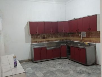 Rumah dua lantai siap huni jl dua mobil Tebet