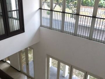 MEWAH Diamond Hill Citraland Rumah 2 Lantai