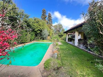 Casa en arriendo de 5 dorm. en Talca