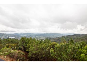 Apartamento en venta en sector de Fizebad - El Retiro