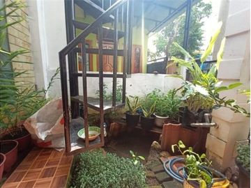 Di jual rumah murah dekat KFC taman alamanda di Karangsatria
