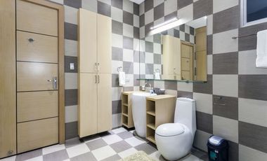 3 Bedroom unit Luxe Residences For Rent