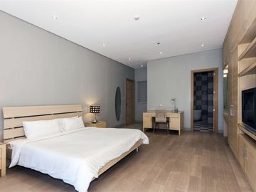 3 Bedroom unit Luxe Residences For Rent
