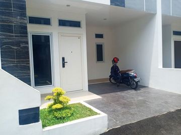 Di Jual Rumah Baru Siap Huni 3 Kamar di Andir Townhouse Bandung