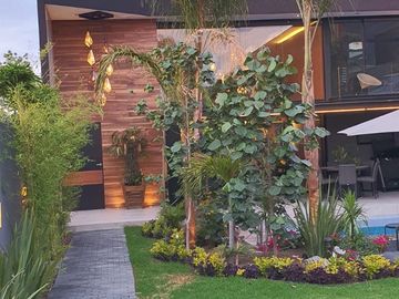 Villa Lucca: Home Luxury Living