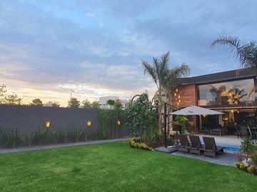 Villa Lucca: Home Luxury Living