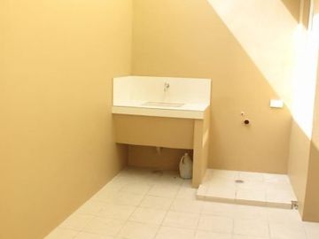 Townhouse in Kamias Quezon City Forsale at