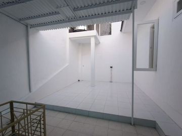 Rumah Taman Mutiara STRATEGIS, CLUSTER DEPAN, SEMI FURNISH