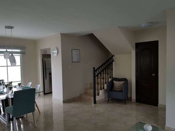 Venta de casa esquinera lista a estrenar en urb, casalaguna a pocos min. de Riocentro el Dorado - acepto Biess.