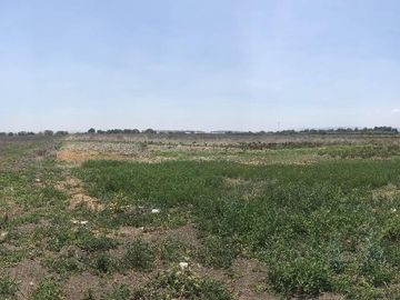 SOBRE CARRETERA QRO-SLP, TERRENO INDUSTRIAL 6HAS,  en VENTA, $24,000,000 MX (SM)