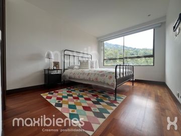 apartamento en arriendo en el tesoro. Cod A69367