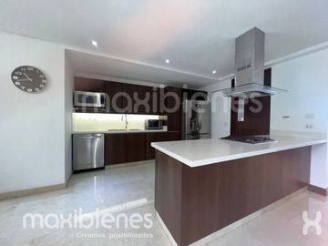 apartamento en arriendo en el tesoro. Cod A69367