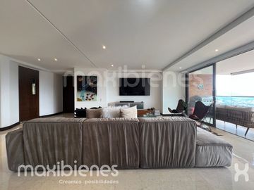apartamento en arriendo en el tesoro. Cod A69367