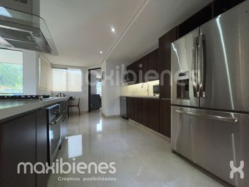 apartamento en arriendo en el tesoro. Cod A69367