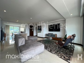 apartamento en arriendo en el tesoro. Cod A69367
