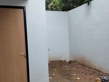 DIJUAL RUMAH MODERN 2 LANTAI SIAP HUNI DI NAIRA RESIDENCE CIATER