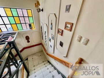Casa en venta de 8 dorm. en Villa Alemana