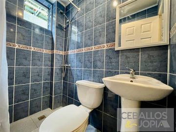 Casa en venta de 8 dorm. en Villa Alemana