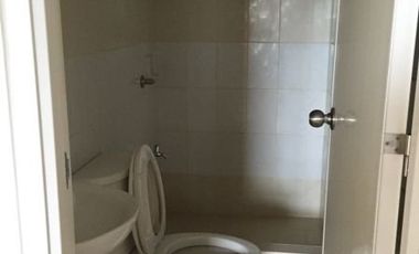 Condo in Taft, RFO affordable across Lasalle