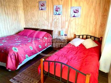 Luminosa y Amplia Casa 9 Dormitorios