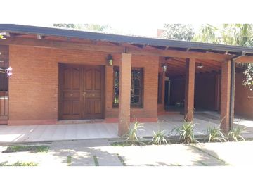 Chalet 5 dormitorios con piscina y jardín, Villa San Martín