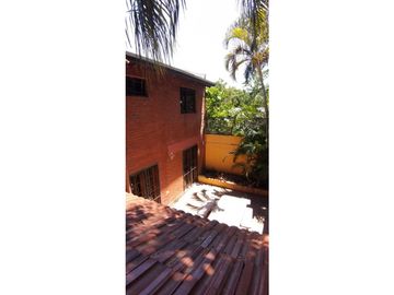 Chalet 5 dormitorios con piscina y jardín, Villa San Martín