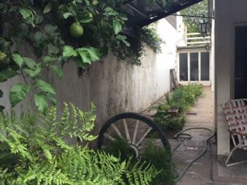 Casa en muy buen estado y calidad de construccion RETASADA!