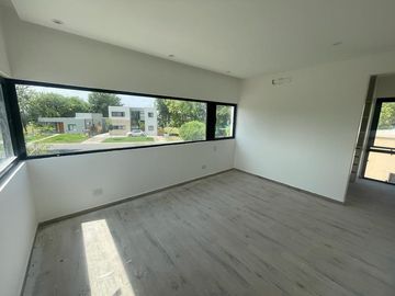 Venta Casa Santo Tomas - Lote Esquina - A ESTRENAR