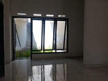 Rumah dijual di Villa Puncak Tidar Malang