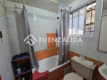 Casa en venta con 857m2 de terreno cercana a Plaza Ñuñoa